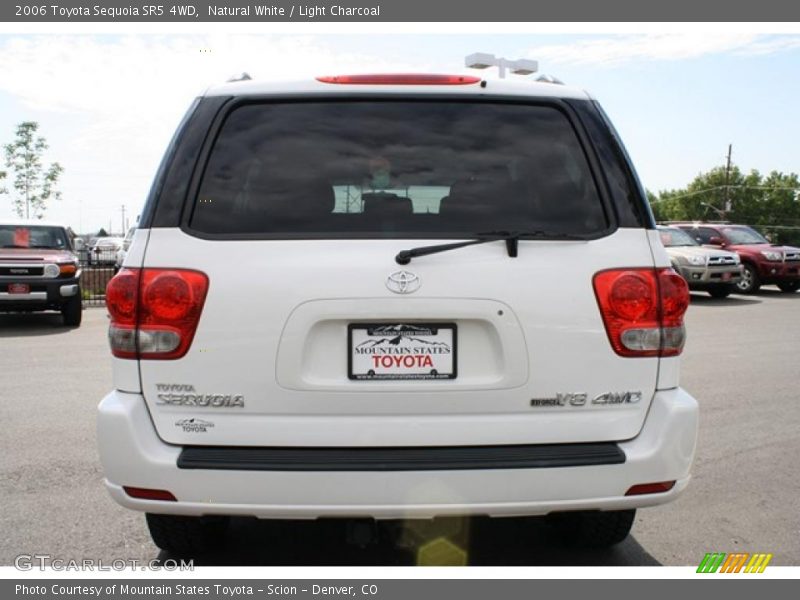 Natural White / Light Charcoal 2006 Toyota Sequoia SR5 4WD