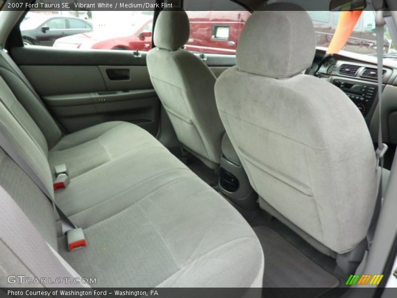 Vibrant White / Medium/Dark Flint 2007 Ford Taurus SE