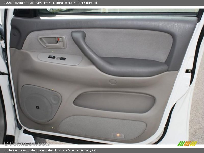 Natural White / Light Charcoal 2006 Toyota Sequoia SR5 4WD