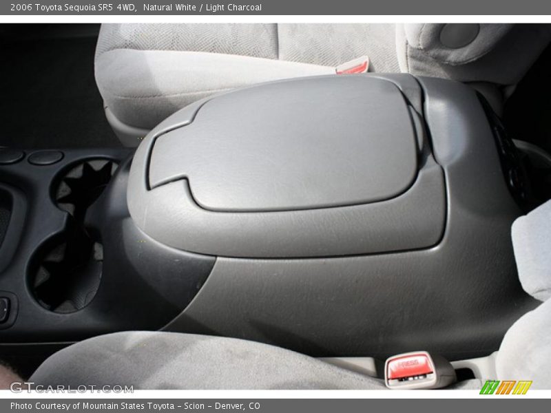 Natural White / Light Charcoal 2006 Toyota Sequoia SR5 4WD