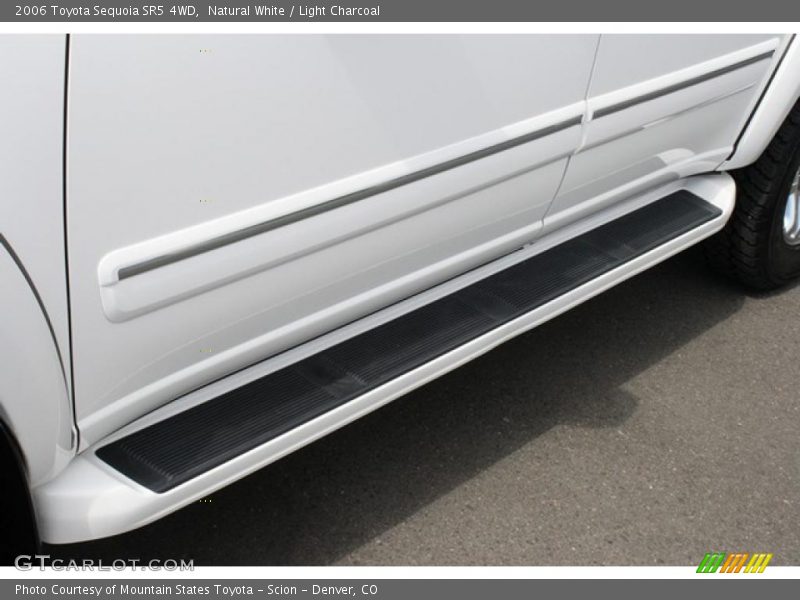 Natural White / Light Charcoal 2006 Toyota Sequoia SR5 4WD