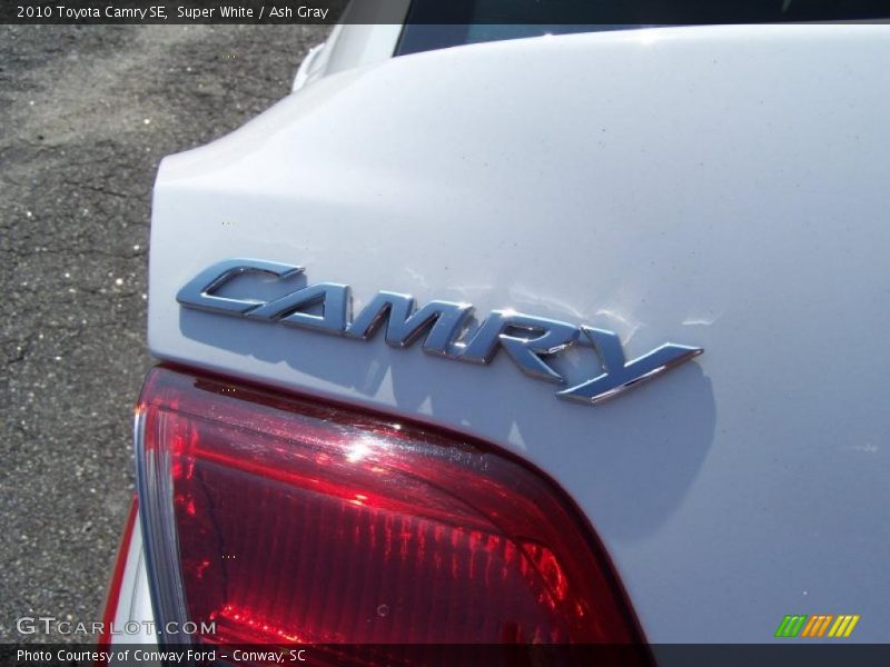 Super White / Ash Gray 2010 Toyota Camry SE