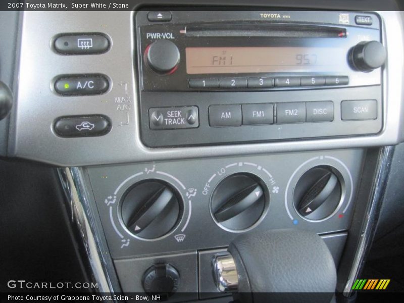 Super White / Stone 2007 Toyota Matrix