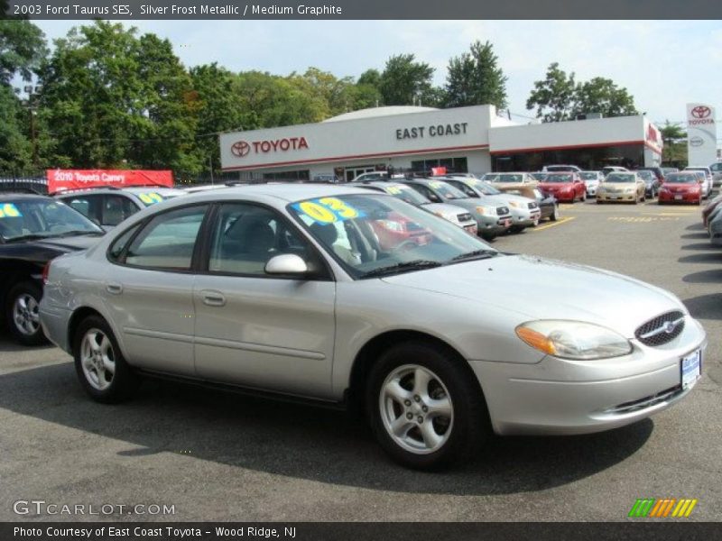 Silver Frost Metallic / Medium Graphite 2003 Ford Taurus SES