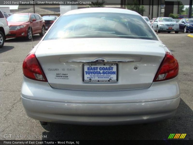 Silver Frost Metallic / Medium Graphite 2003 Ford Taurus SES