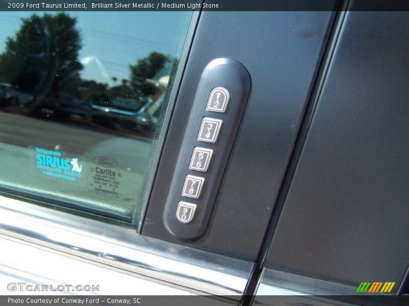 Brilliant Silver Metallic / Medium Light Stone 2009 Ford Taurus Limited