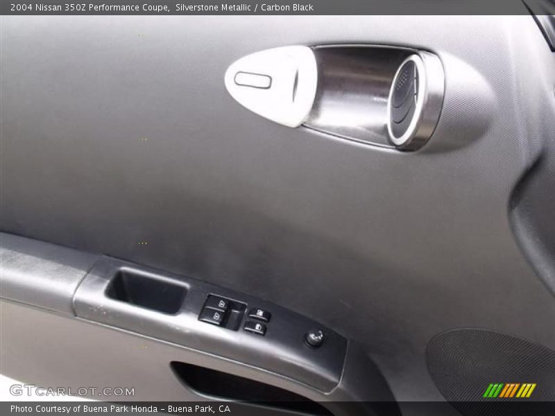 Silverstone Metallic / Carbon Black 2004 Nissan 350Z Performance Coupe