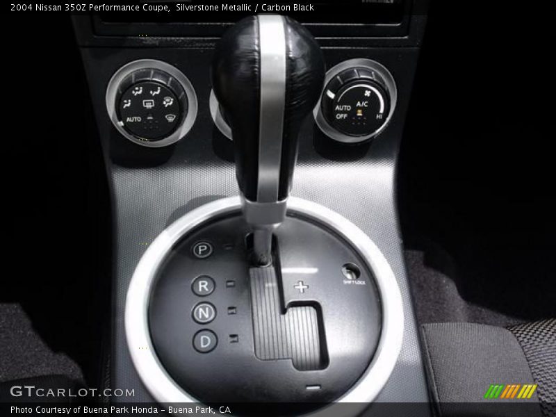 Silverstone Metallic / Carbon Black 2004 Nissan 350Z Performance Coupe