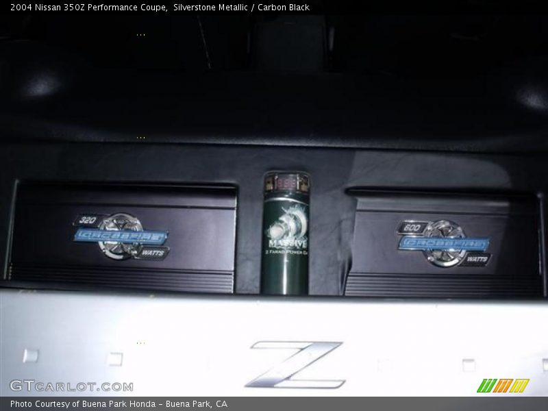 Silverstone Metallic / Carbon Black 2004 Nissan 350Z Performance Coupe