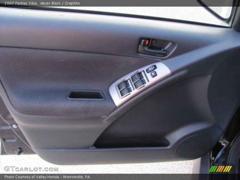 Abyss Black / Graphite 2007 Pontiac Vibe