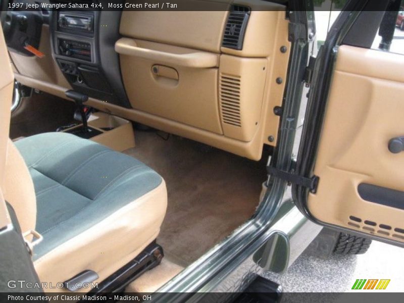Moss Green Pearl / Tan 1997 Jeep Wrangler Sahara 4x4