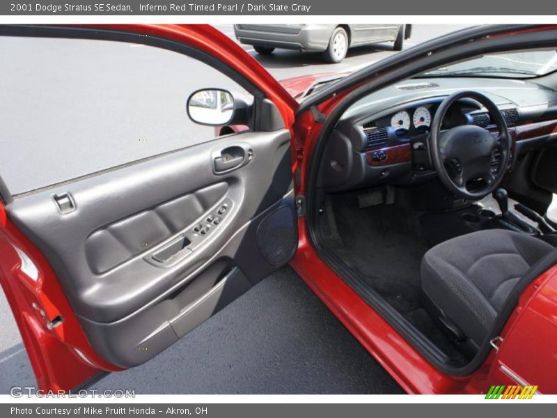 Inferno Red Tinted Pearl / Dark Slate Gray 2001 Dodge Stratus SE Sedan