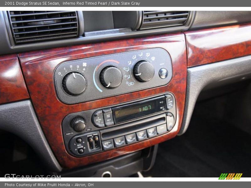 Inferno Red Tinted Pearl / Dark Slate Gray 2001 Dodge Stratus SE Sedan