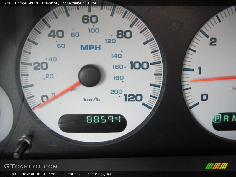 Stone White / Taupe 2003 Dodge Grand Caravan SE
