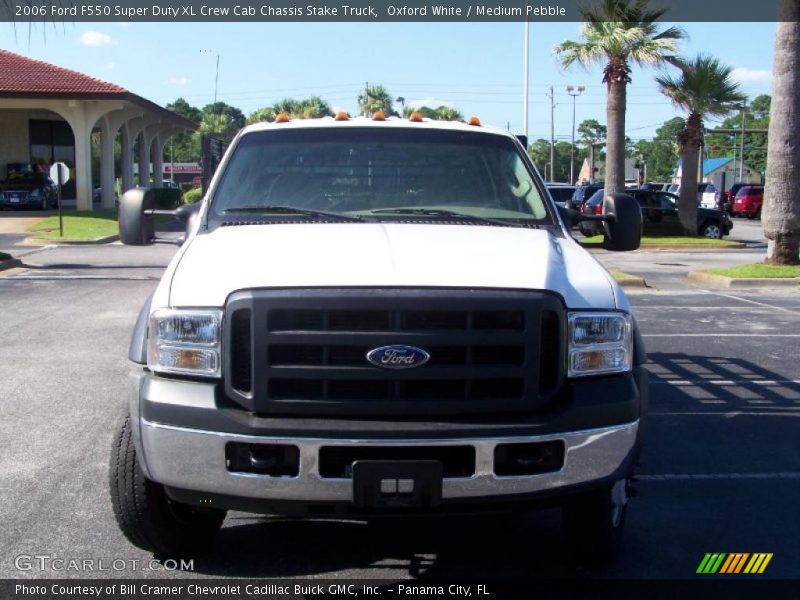 Oxford White / Medium Pebble 2006 Ford F550 Super Duty XL Crew Cab Chassis Stake Truck