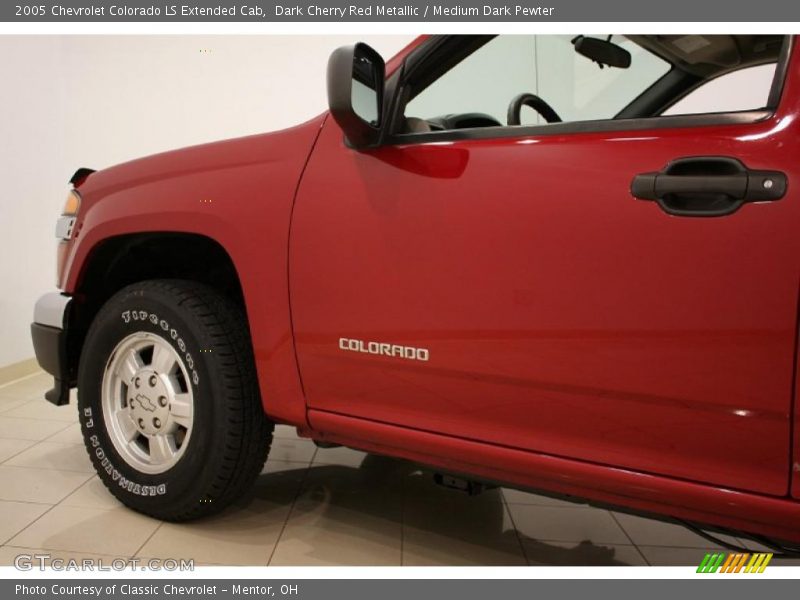 Dark Cherry Red Metallic / Medium Dark Pewter 2005 Chevrolet Colorado LS Extended Cab