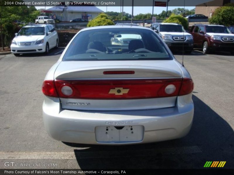 Ultra Silver Metallic / Graphite 2004 Chevrolet Cavalier LS Sedan
