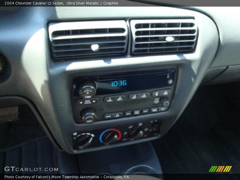Ultra Silver Metallic / Graphite 2004 Chevrolet Cavalier LS Sedan