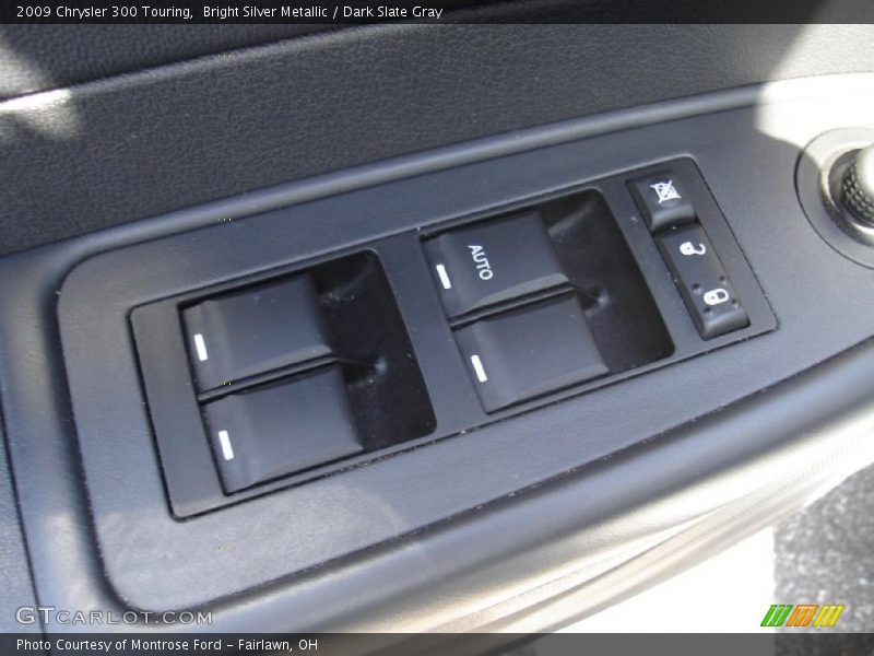 Bright Silver Metallic / Dark Slate Gray 2009 Chrysler 300 Touring