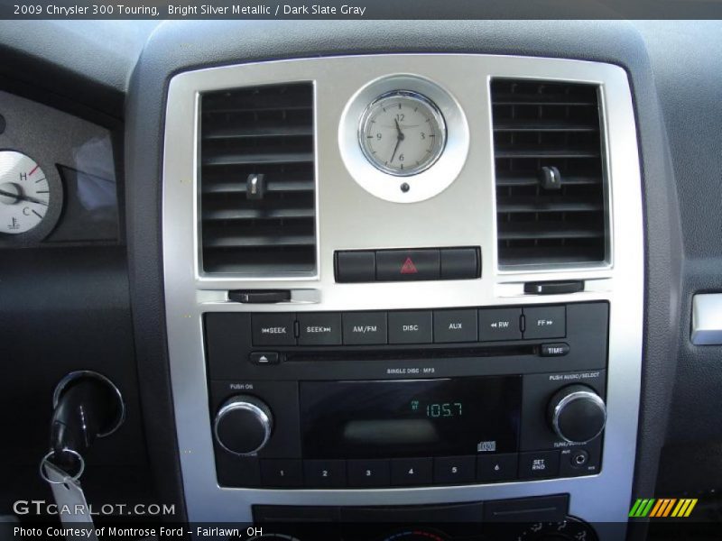 Bright Silver Metallic / Dark Slate Gray 2009 Chrysler 300 Touring