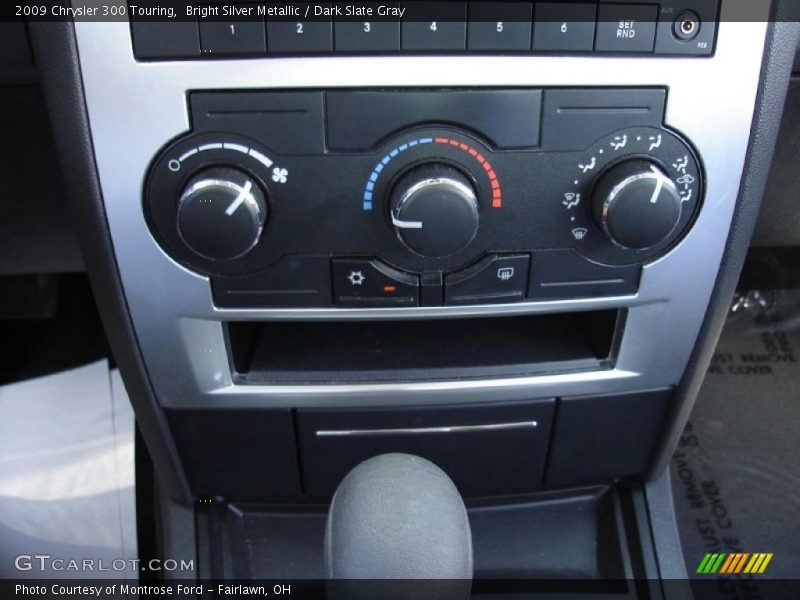 Bright Silver Metallic / Dark Slate Gray 2009 Chrysler 300 Touring