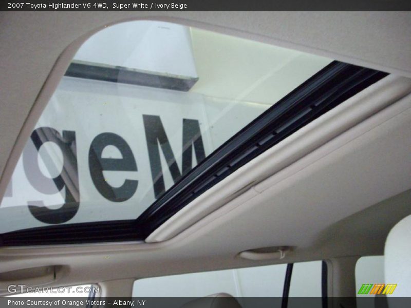 Super White / Ivory Beige 2007 Toyota Highlander V6 4WD