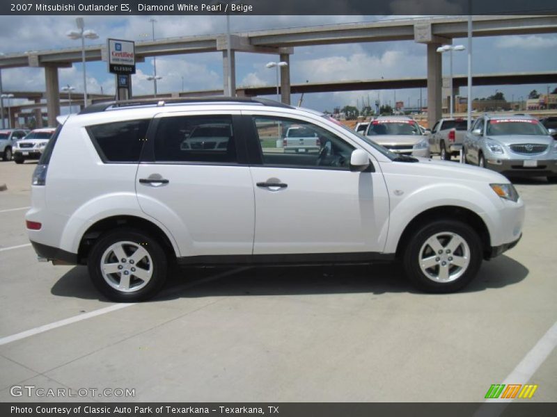 Diamond White Pearl / Beige 2007 Mitsubishi Outlander ES