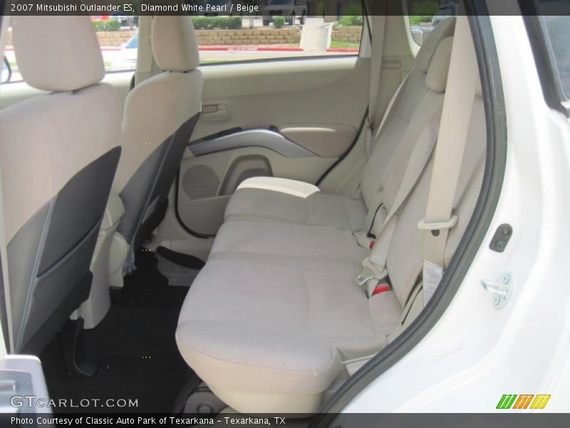 Diamond White Pearl / Beige 2007 Mitsubishi Outlander ES