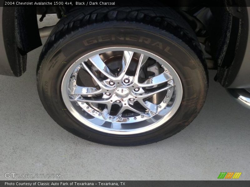 Black / Dark Charcoal 2004 Chevrolet Avalanche 1500 4x4