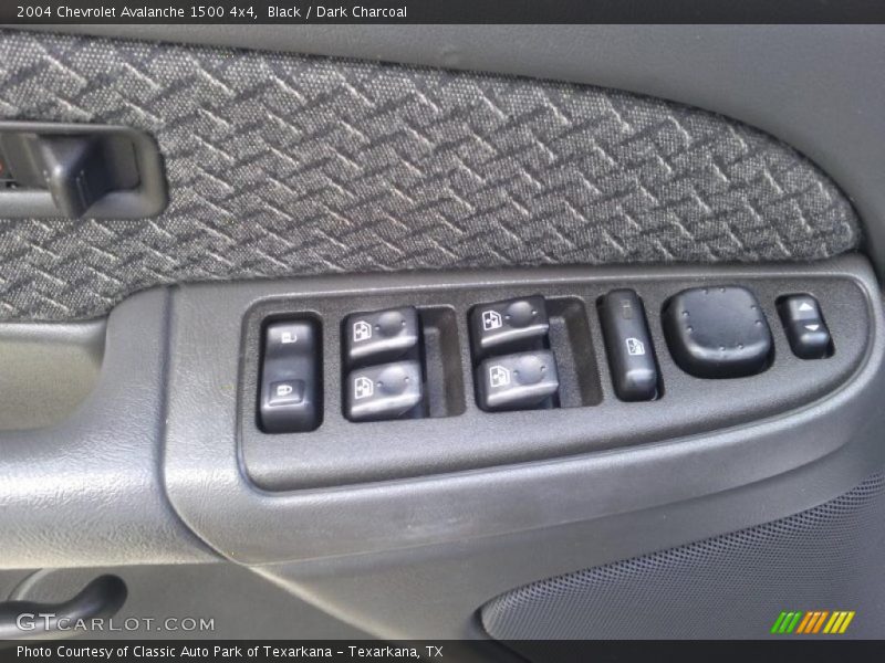 Black / Dark Charcoal 2004 Chevrolet Avalanche 1500 4x4