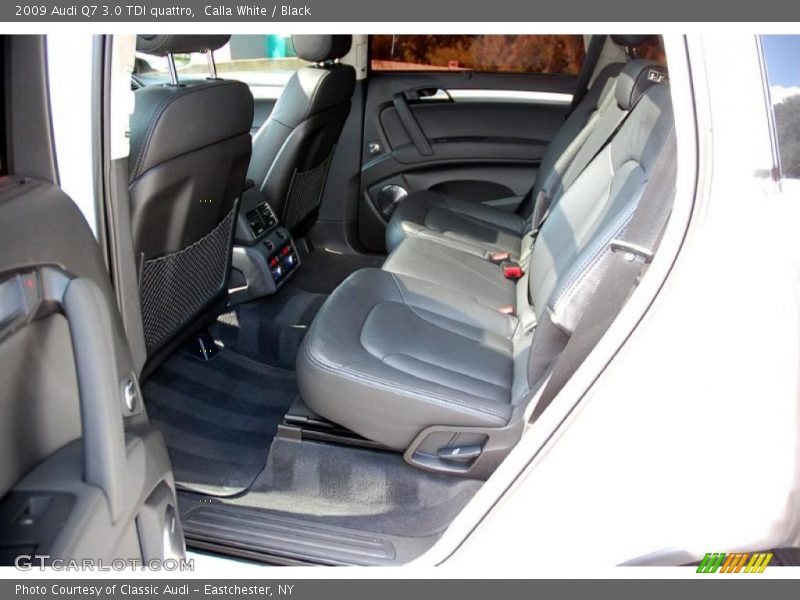 Calla White / Black 2009 Audi Q7 3.0 TDI quattro