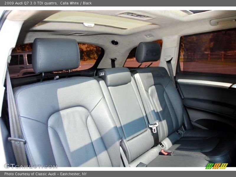 Calla White / Black 2009 Audi Q7 3.0 TDI quattro