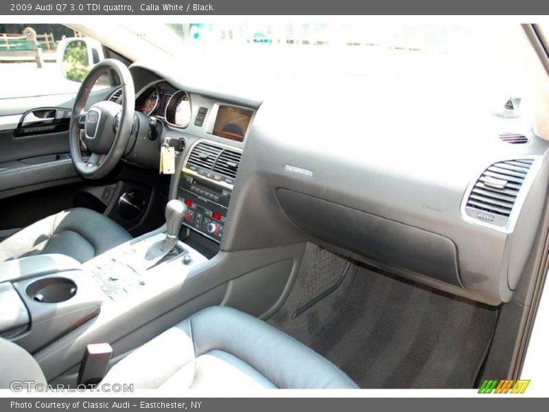 Calla White / Black 2009 Audi Q7 3.0 TDI quattro