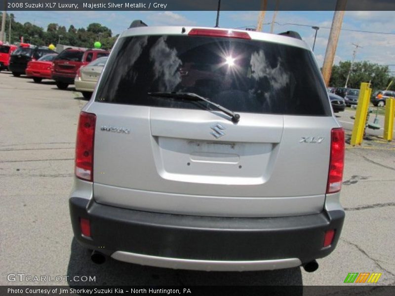Majestic Silver Metallic / Grey 2008 Suzuki XL7 Luxury