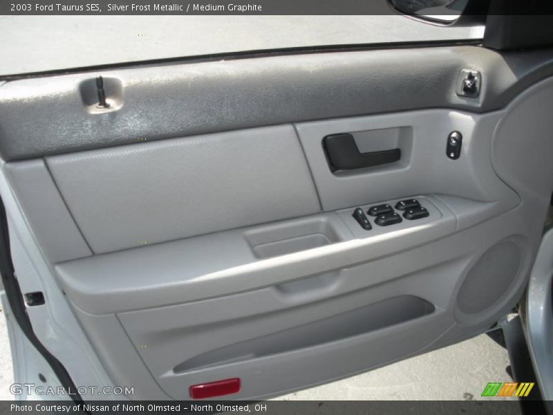 Silver Frost Metallic / Medium Graphite 2003 Ford Taurus SES