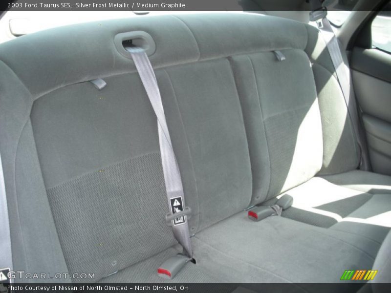 Silver Frost Metallic / Medium Graphite 2003 Ford Taurus SES