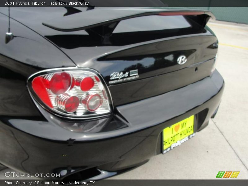 Jet Black / Black/Gray 2001 Hyundai Tiburon