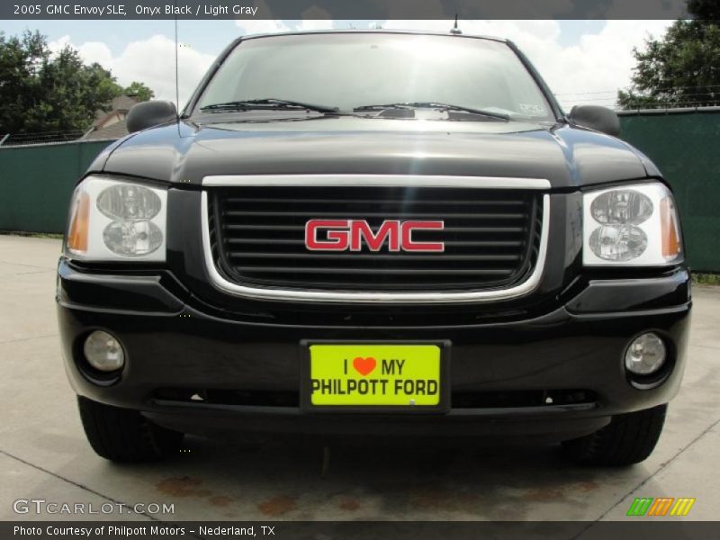 Onyx Black / Light Gray 2005 GMC Envoy SLE