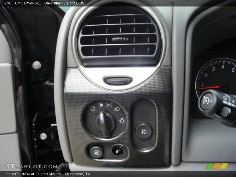 Onyx Black / Light Gray 2005 GMC Envoy SLE