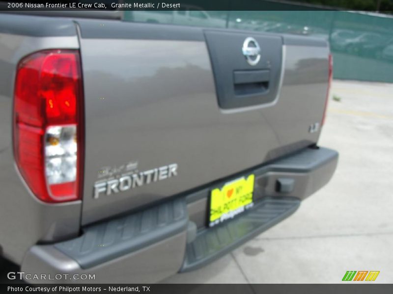 Granite Metallic / Desert 2006 Nissan Frontier LE Crew Cab