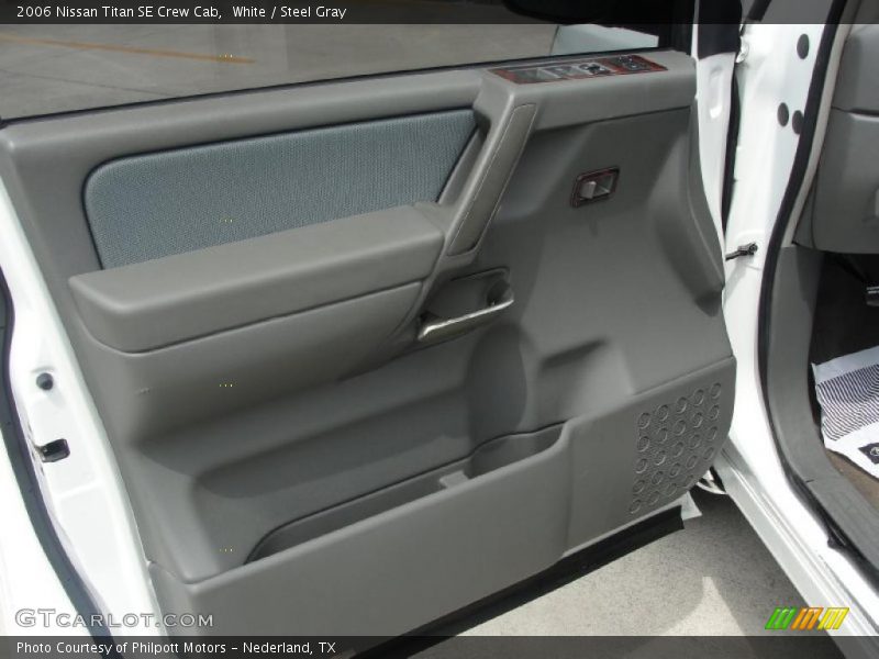 White / Steel Gray 2006 Nissan Titan SE Crew Cab