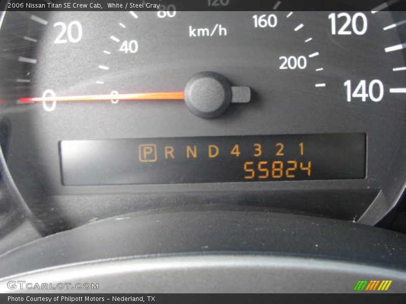 White / Steel Gray 2006 Nissan Titan SE Crew Cab