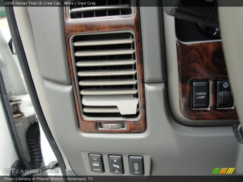 White / Steel Gray 2006 Nissan Titan SE Crew Cab