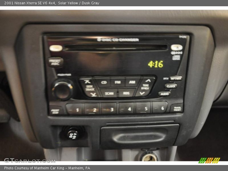 Solar Yellow / Dusk Gray 2001 Nissan Xterra SE V6 4x4