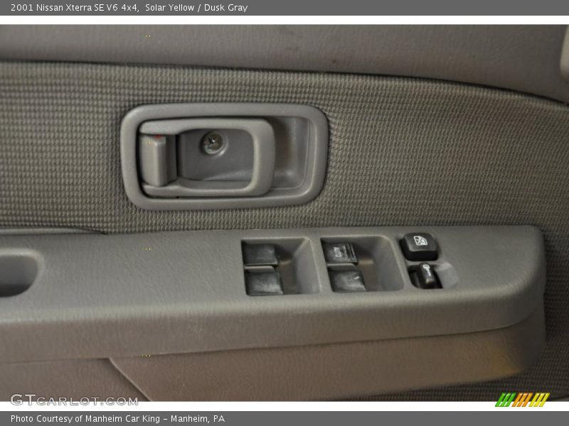 Solar Yellow / Dusk Gray 2001 Nissan Xterra SE V6 4x4