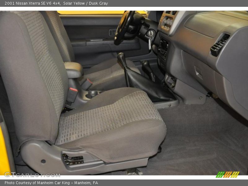 Solar Yellow / Dusk Gray 2001 Nissan Xterra SE V6 4x4