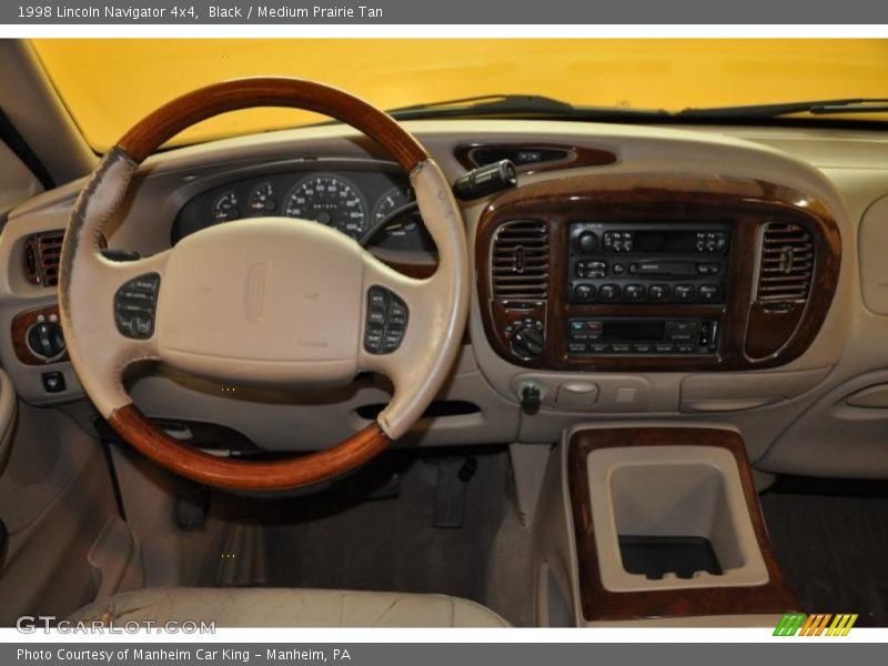 Black / Medium Prairie Tan 1998 Lincoln Navigator 4x4
