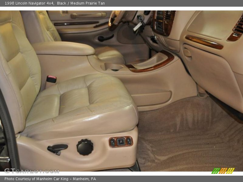 Black / Medium Prairie Tan 1998 Lincoln Navigator 4x4