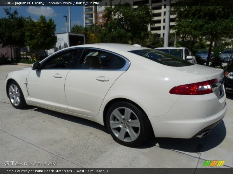 Porcelain White / Barley/Truffle 2009 Jaguar XF Luxury