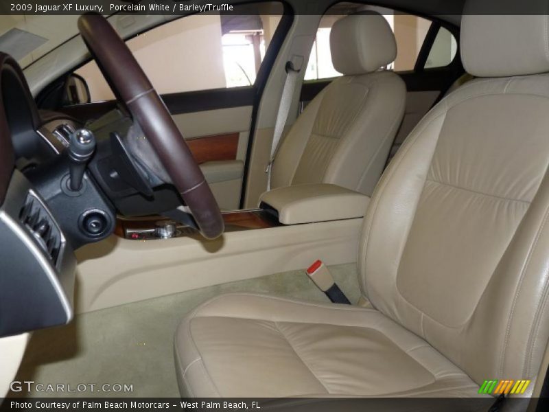 Porcelain White / Barley/Truffle 2009 Jaguar XF Luxury
